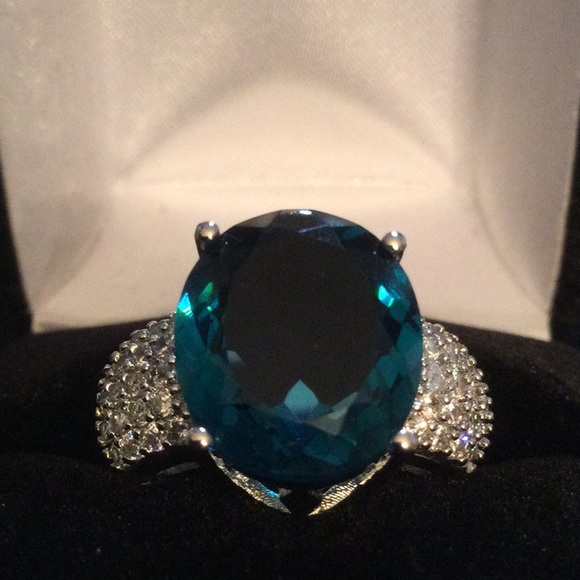 Atlanta Gem & Mineral Show Jewelry - Gorgeous London Blue Topaz with White Topaz Ring